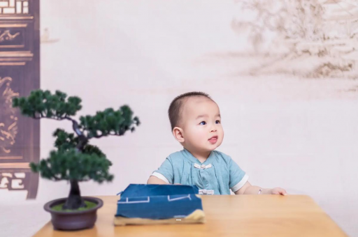 随县宝宝被跳蚤咬了 随县宝宝被跳蚤咬了